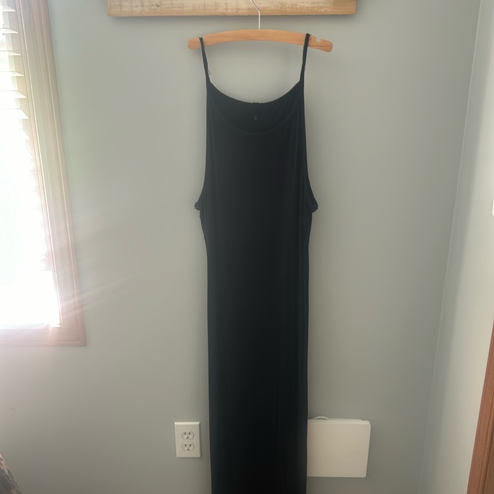Spaghetti strap black maxi dress